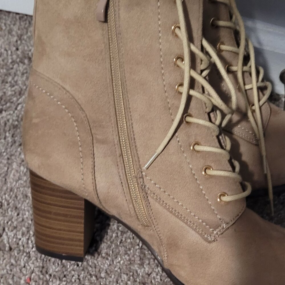 Journee Baylor booties